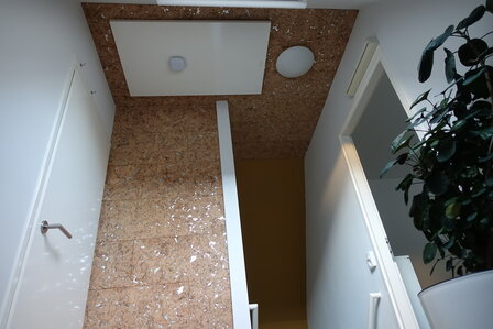 kurktegels-wand-zilver